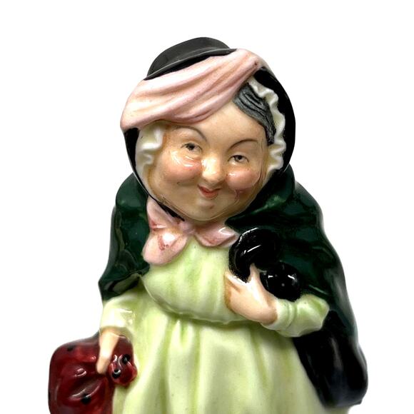Royal Doulton Sairy Gamp Bone China Figurine Made in England 4.25" Tall EUC - Picture 5 of 8